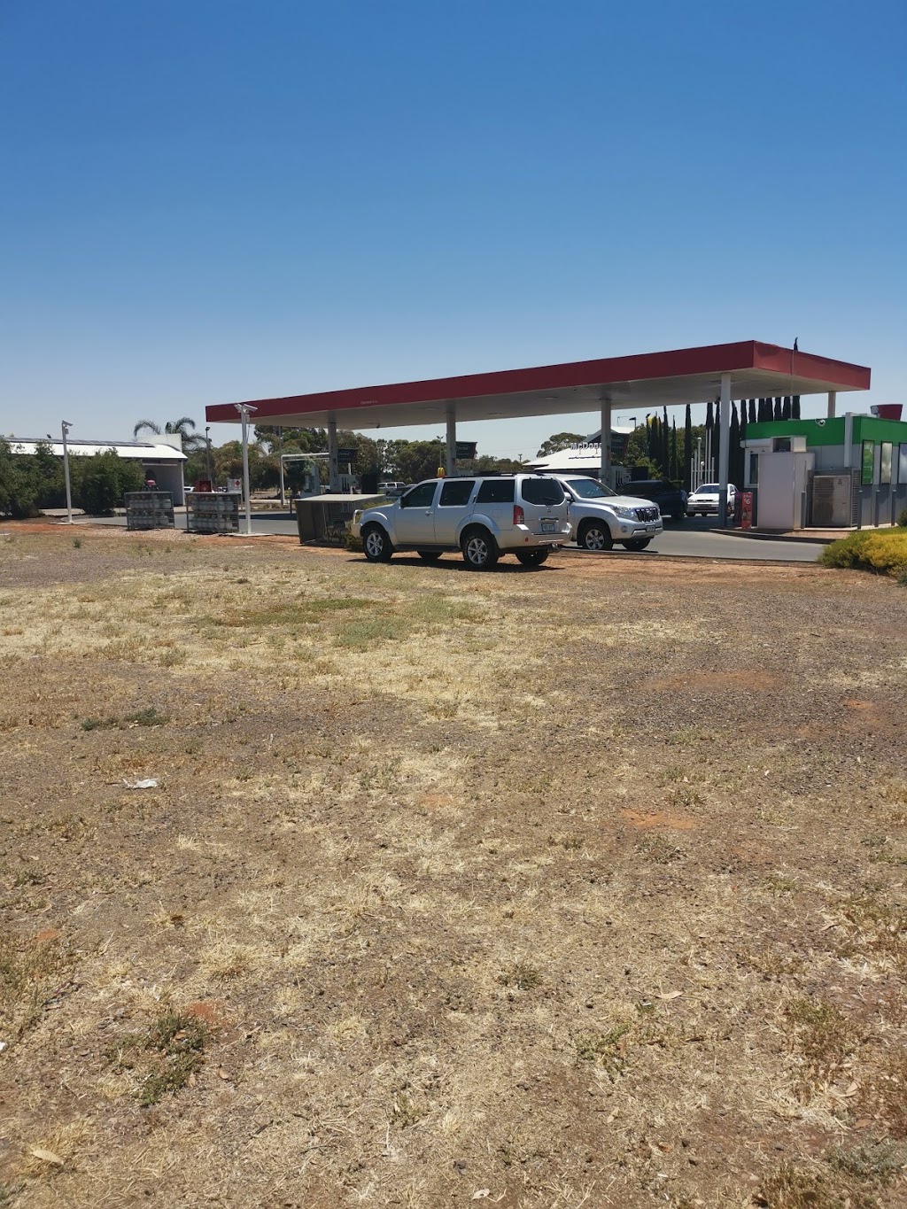 Caltex Woolworths | gas station | 711 Ekblom St, Whyalla Norrie SA 5608, Australia | 1300655055 OR +61 1300 655 055