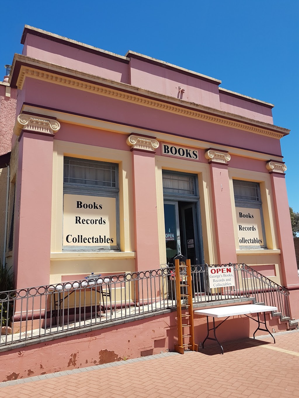 Georges Books, Records and Collectables | home goods store | 17 Lowood Rd, Mount Barker WA 6324, Australia
