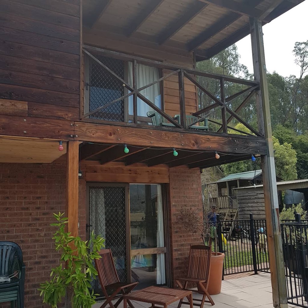 Lyrebird Lodge | Spillway Rd, Khancoban NSW 2642, Australia | Phone: (02) 6076 9455