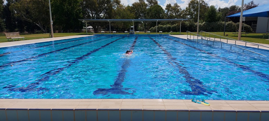 Holbrook War Memorial Swimming Pool |  | Jingellic Rd, Holbrook NSW 2644, Australia | 0260362024 OR +61 2 6036 2024
