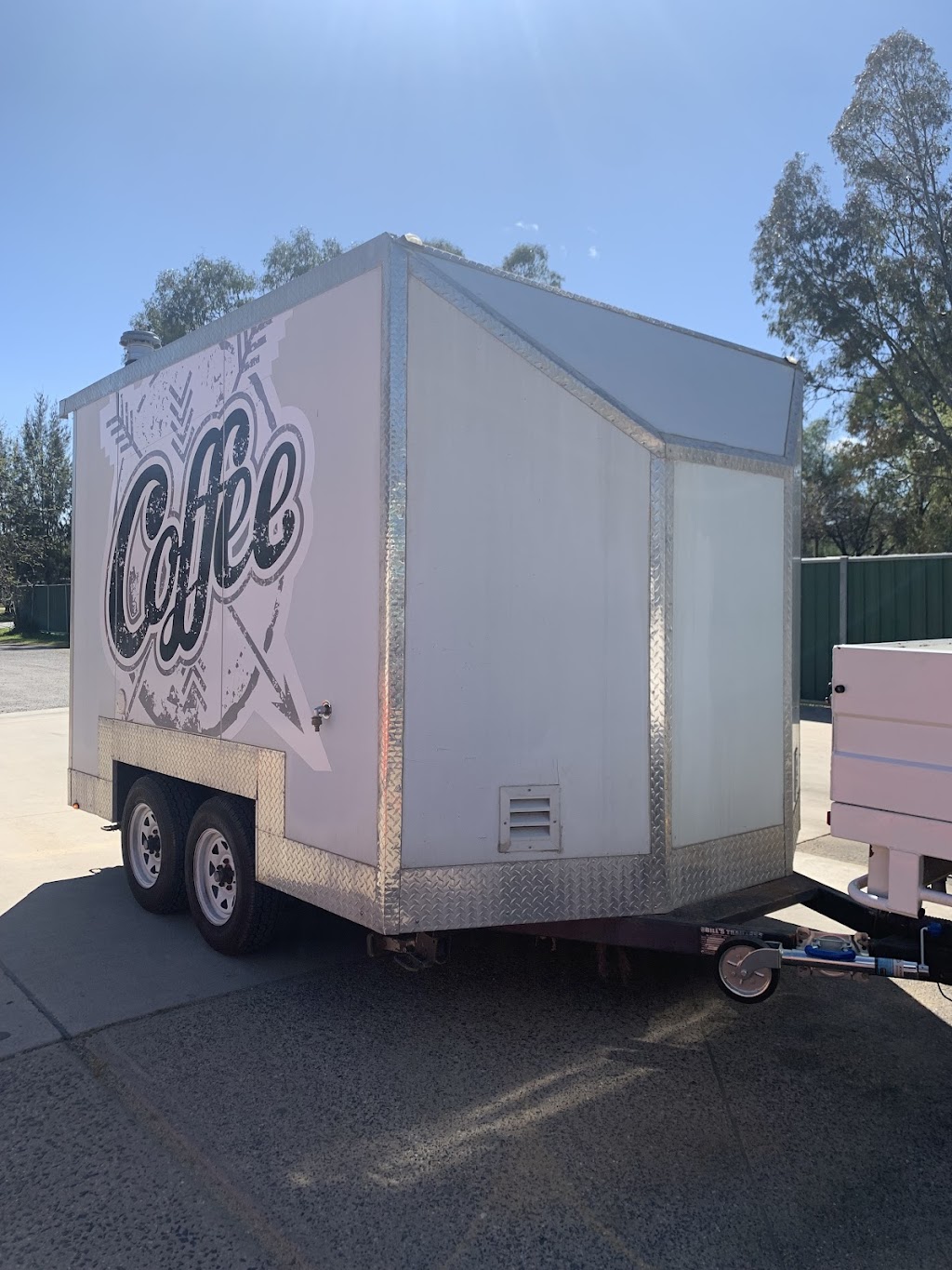 The Hitch Rail | Duffy St, Swan Reach VIC 3903, Australia | Phone: 0457 771 644