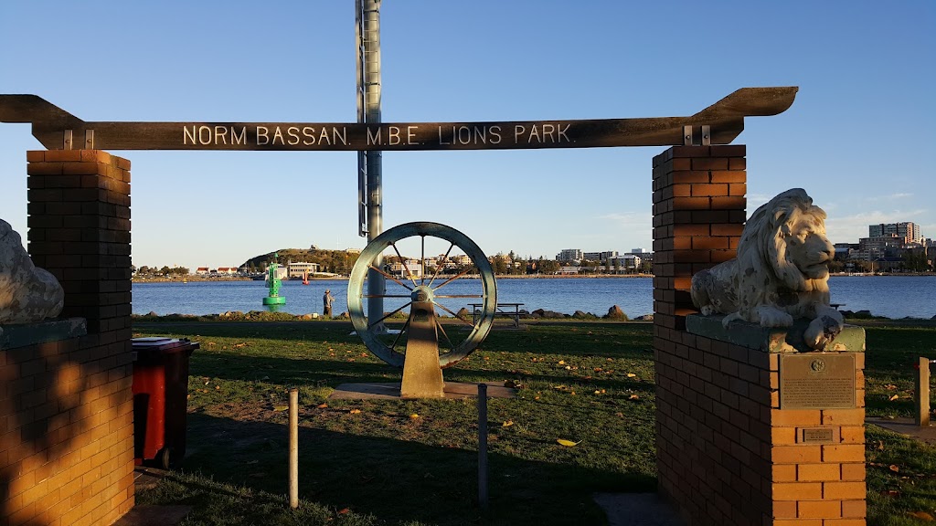Pitt Street Reserve Playground | 10 Wharf Cres, Stockton NSW 2295, Australia | Phone: (02) 4974 2000