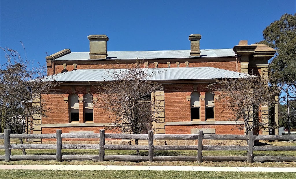 Dunolly Library | 40 Market St, Dunolly VIC 3472, Australia | Phone: (03) 5461 0679