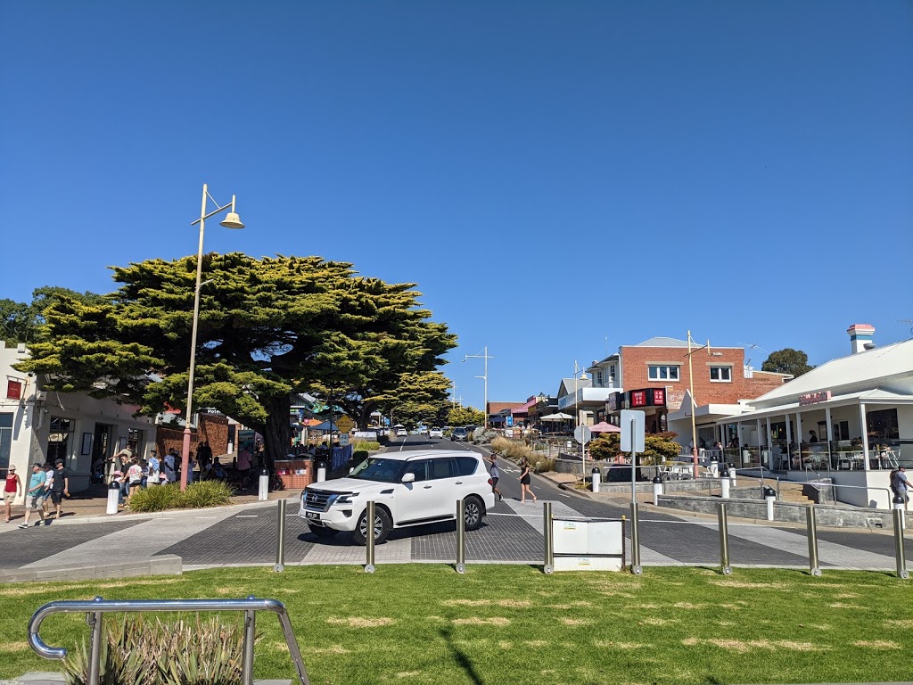 Cowes Beach | The Esplanade, Cowes VIC 3922, Australia | Phone: (03) 9676 6900