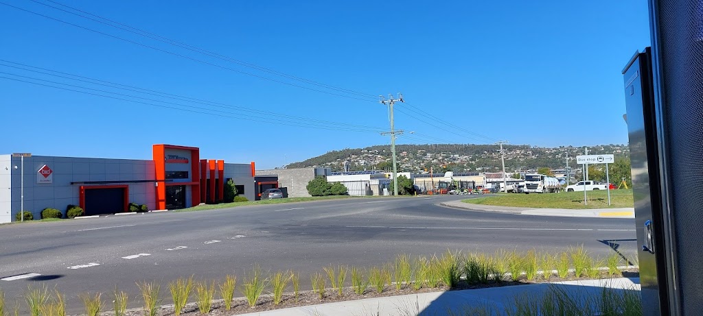 Tom Moore & Son Garage Doors Hobart | 82 Browns Rd, Kingston TAS 7050, Australia | Phone: (03) 6229 1650