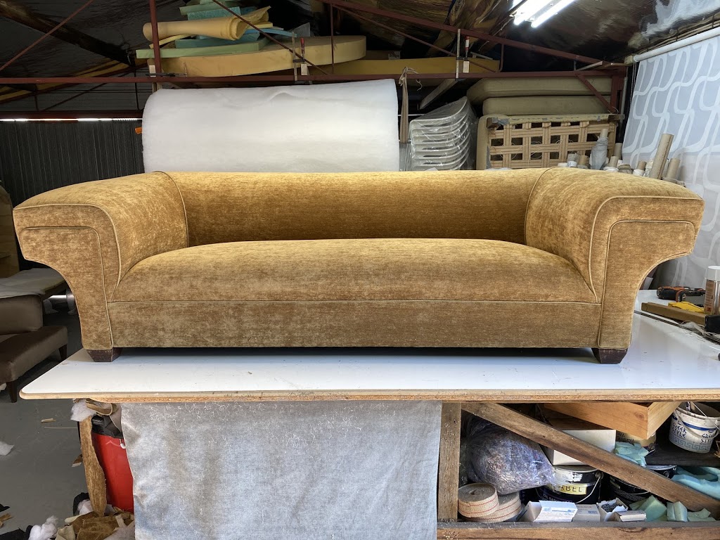 Diamond Tuck Upholstery | 25 Alice St, Clayton VIC 3168, Australia | Phone: 0403 731 175