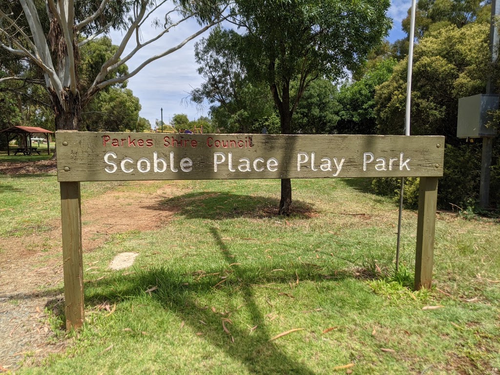 Scoble Place Play Park | park | 11 Scoble Pl, Parkes NSW 2870, Australia