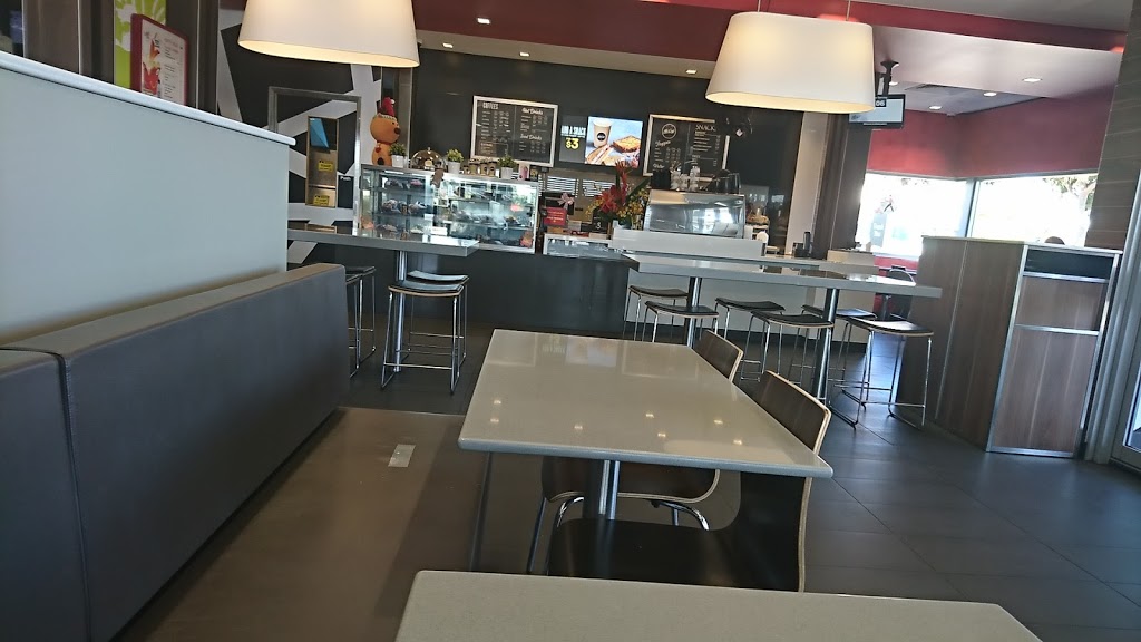 McDonalds Girrawheen | meal takeaway | Templeton Cres, Girrawheen WA 6064, Australia | 0893431979 OR +61 8 9343 1979