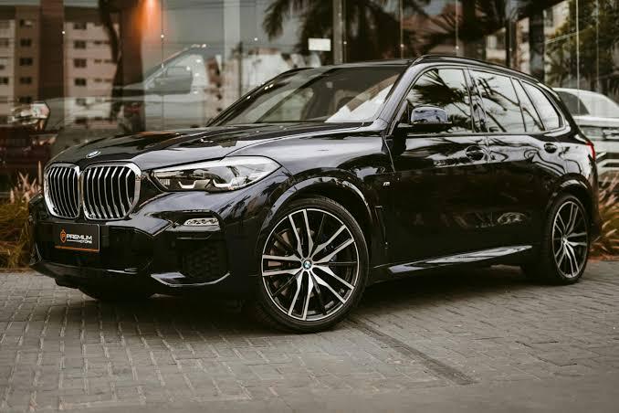 SLT Chauffeur | 12 Ascot Ave, Sandy Bay TAS 7008, Australia | Phone: 0422 706 678