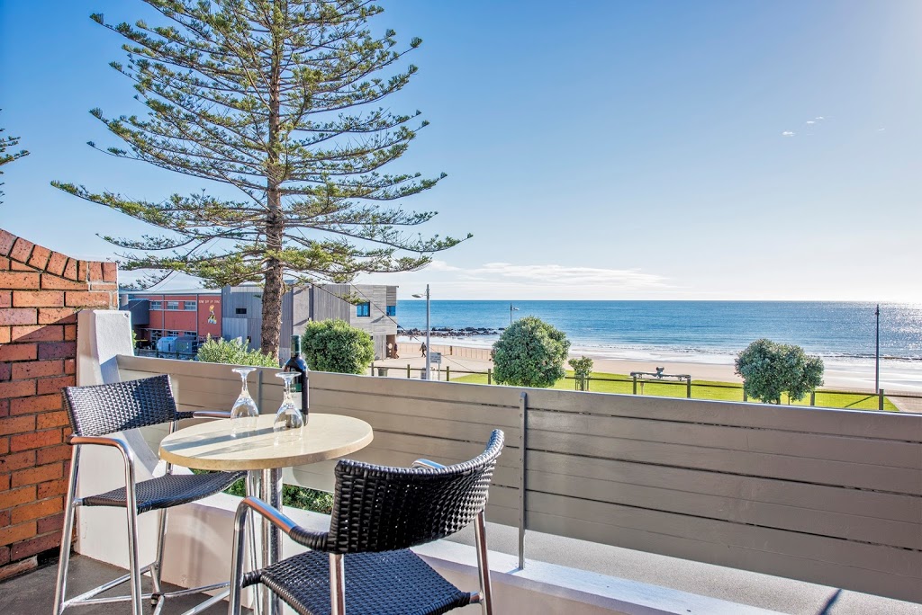 Beachfront Voyager Motor Inn | 9 North Terrace, Burnie TAS 7320, Australia | Phone: (03) 6431 4866