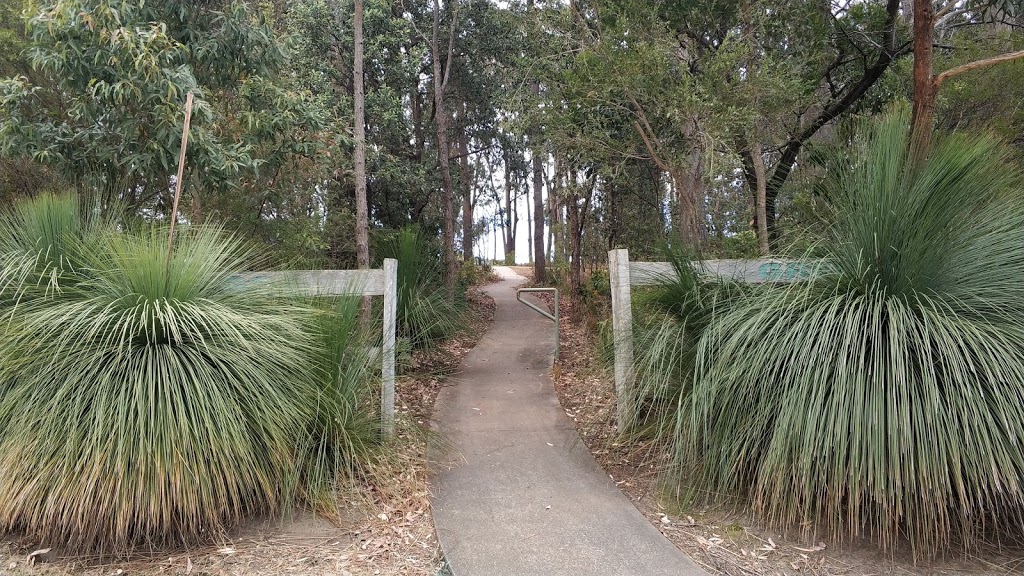 Village Drive Reserve | park | 4 Tulip Oak Dr, Ulladulla NSW 2539, Australia