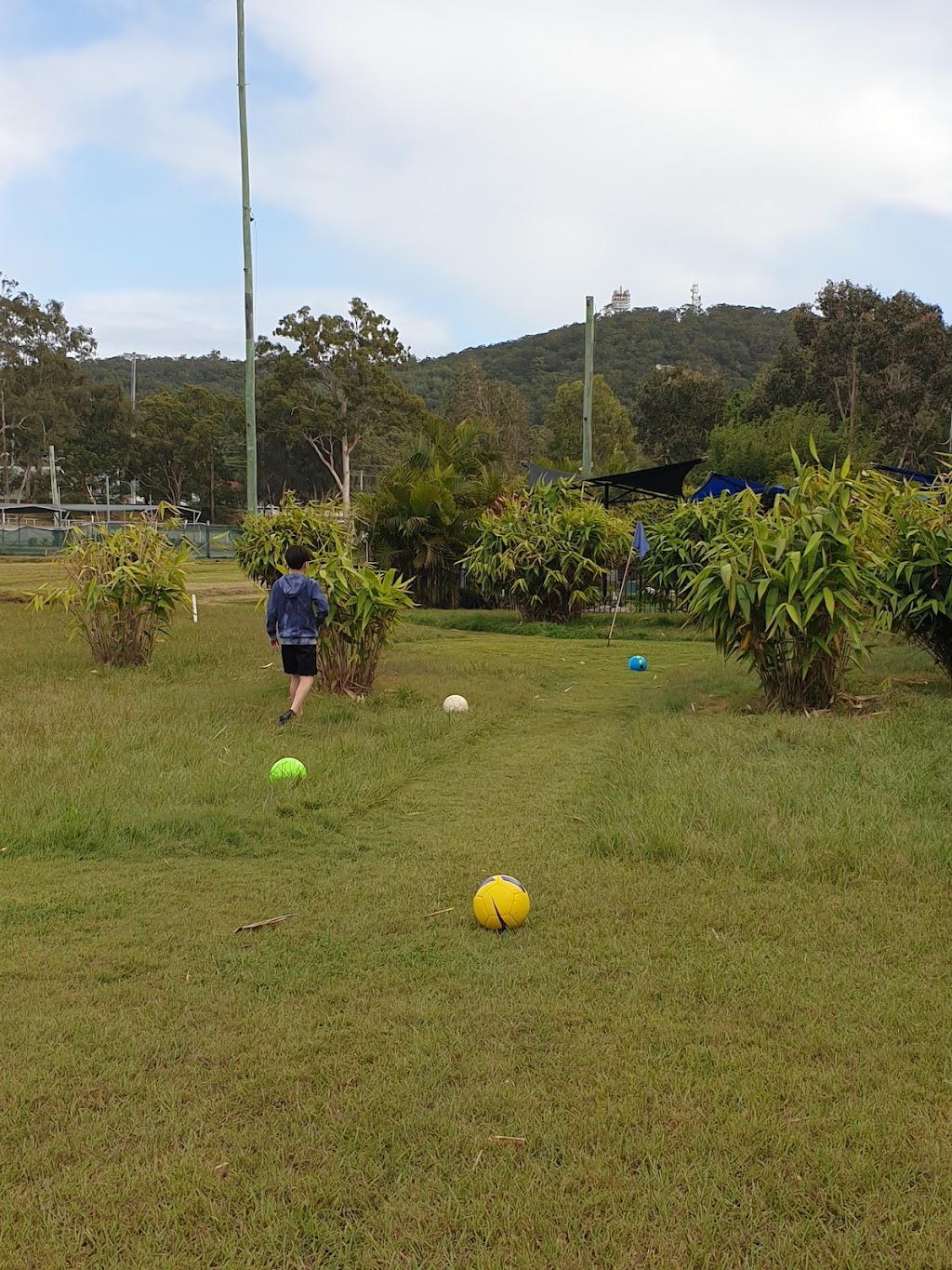 Mt Gravatt Mini Golf & Foot Golf | Entrance via, Mt Gravatt Showgrounds, Broadwater Rd, Mount Gravatt QLD 4122, Australia | Phone: (07) 3107 3218