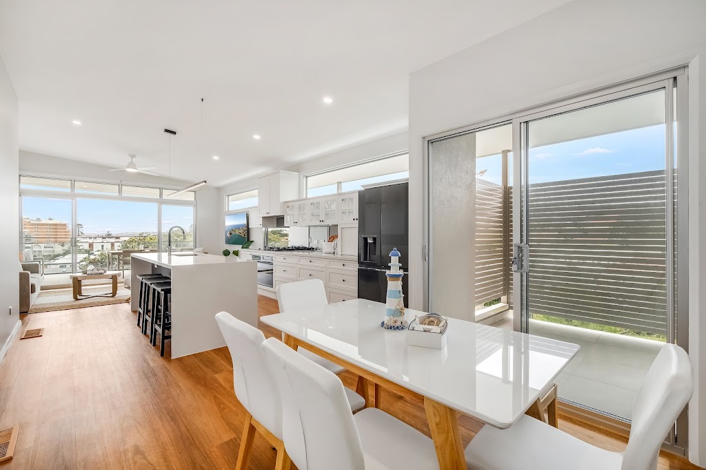 Elements | Unit 1/4 Smillie Ave, Terrigal NSW 2260, Australia | Phone: (02) 4385 9564 Elements | Unit 1/4 Smillie Ave, Terrigal NSW 2260, Australia | Phone: (02) 4385 9564