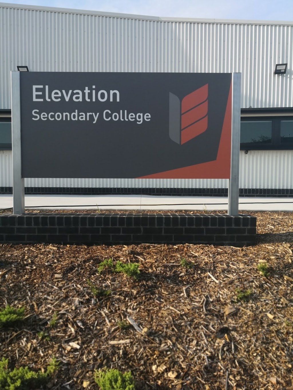 Elevation Secondary College | school | 52 Precedence Dr, Craigieburn VIC 3064, Australia | 0383398000 OR +61 3 8339 8000