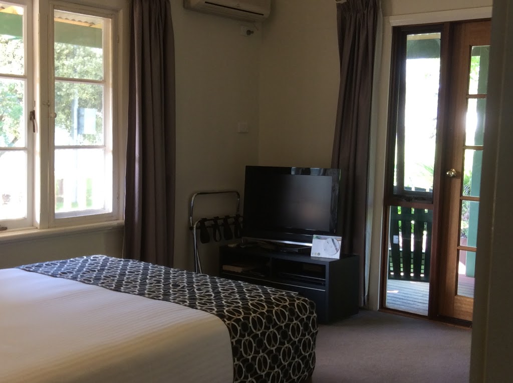 Margaret River Guest House | 5 Valley Rd, Margaret River WA 6285, Australia | Phone: (08) 9757 2349