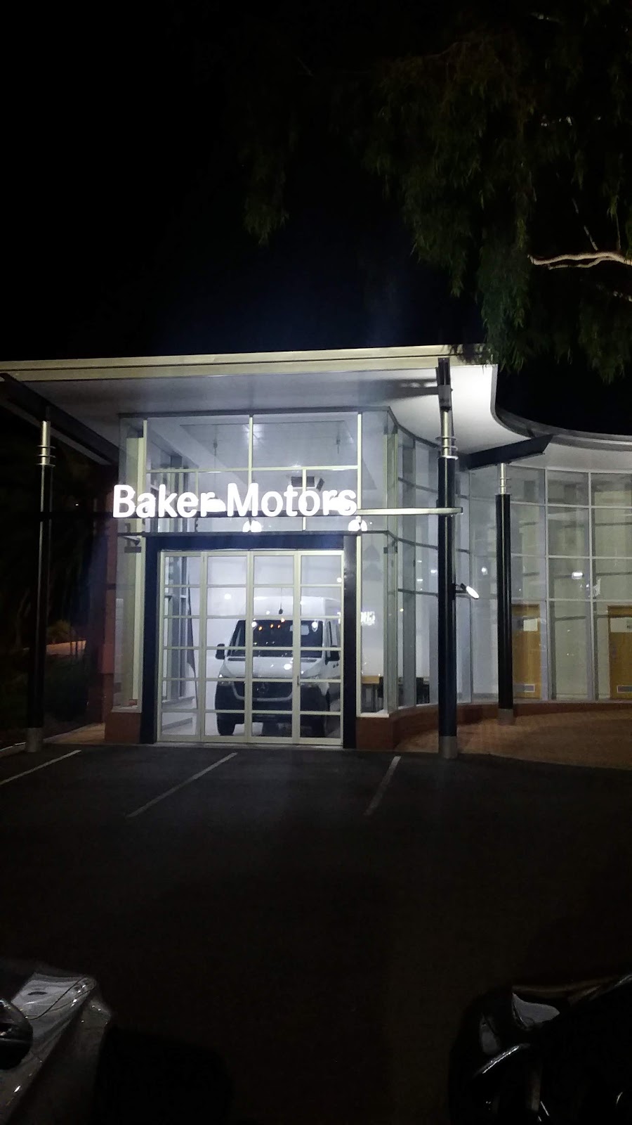 Baker Motors | car dealer | 490 Young St, Albury NSW 2640, Australia | 0260418400 OR +61 2 6041 8400