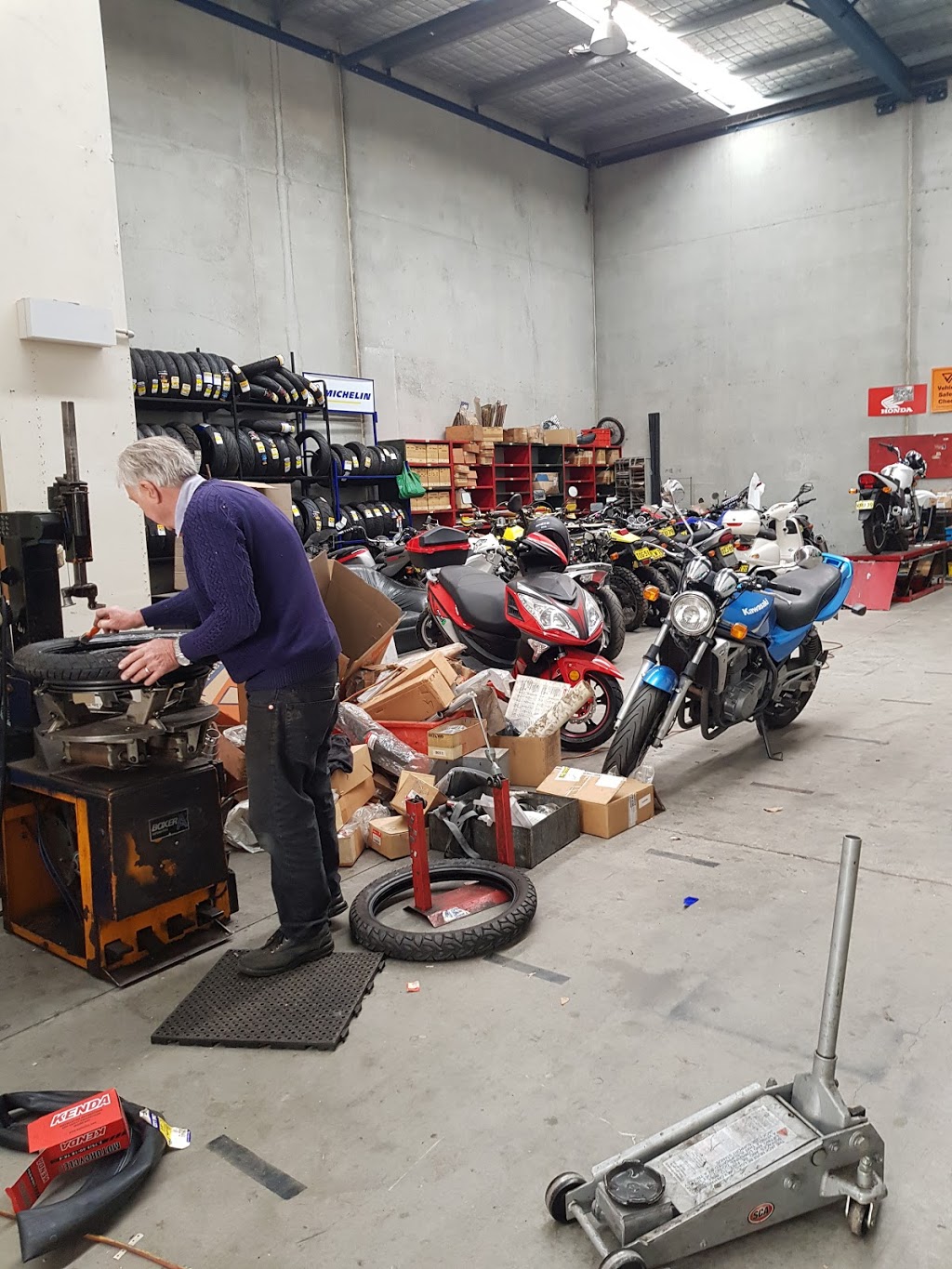 Beaconsfield Motorcycle Supermarket | car repair | 7/24-26 Burrows Rd, Alexandria NSW 2044, Australia | 0293180008 OR +61 2 9318 0008