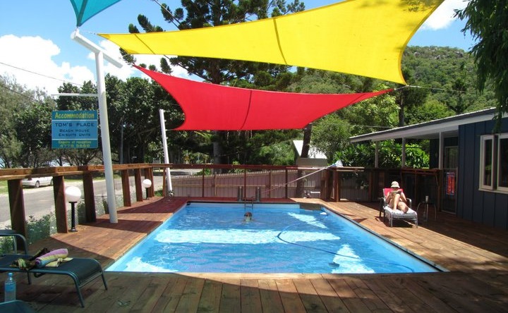 Arcadia Beach Guest House and Car Hire | car rental | 27 Marine Parade, Arcadia QLD 4819, Australia | 0747785668 OR +61 7 4778 5668