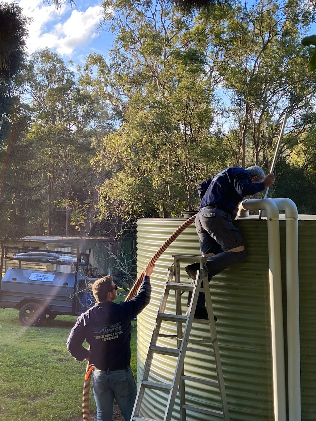 Clear Water Tank Cleaning & Repairs | 230 Gibbons Rd, Samford Valley QLD 4520, Australia | Phone: 0409 996 589