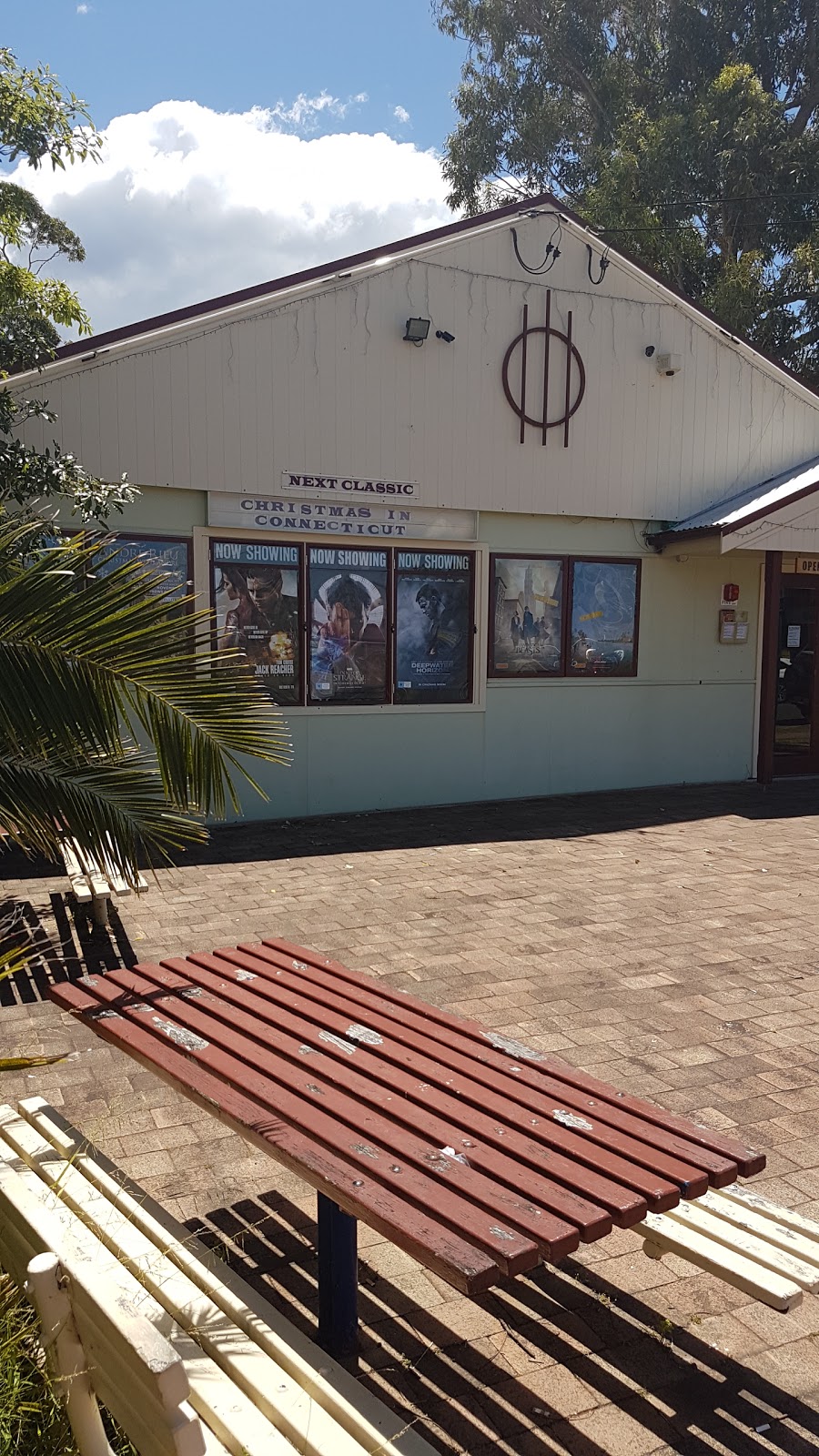 Inlet Cinema | movie theater | 173 Jacobs Dr, Sussex Inlet NSW 2540, Australia | 0244412884 OR +61 2 4441 2884