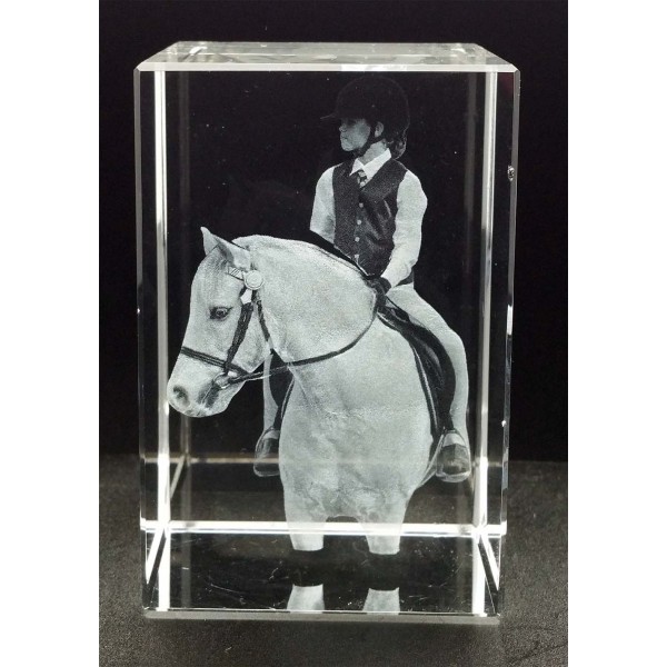 Vision3D - Crystal Photo & Engraving Specialists | 23 Fortune St, Scarborough QLD 4020, Australia | Phone: 1300 847 333