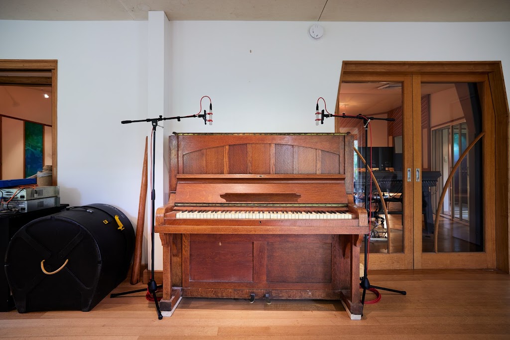 Mix Artist Studio | Left Bank Rd, Mullumbimby NSW 2482, Australia | Phone: 0404 768 986