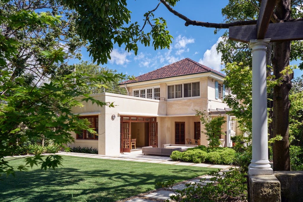 Smith & Tzannes | M1/147-161 McEvoy St, Alexandria NSW 2015, Australia | Phone: (02) 9516 2022