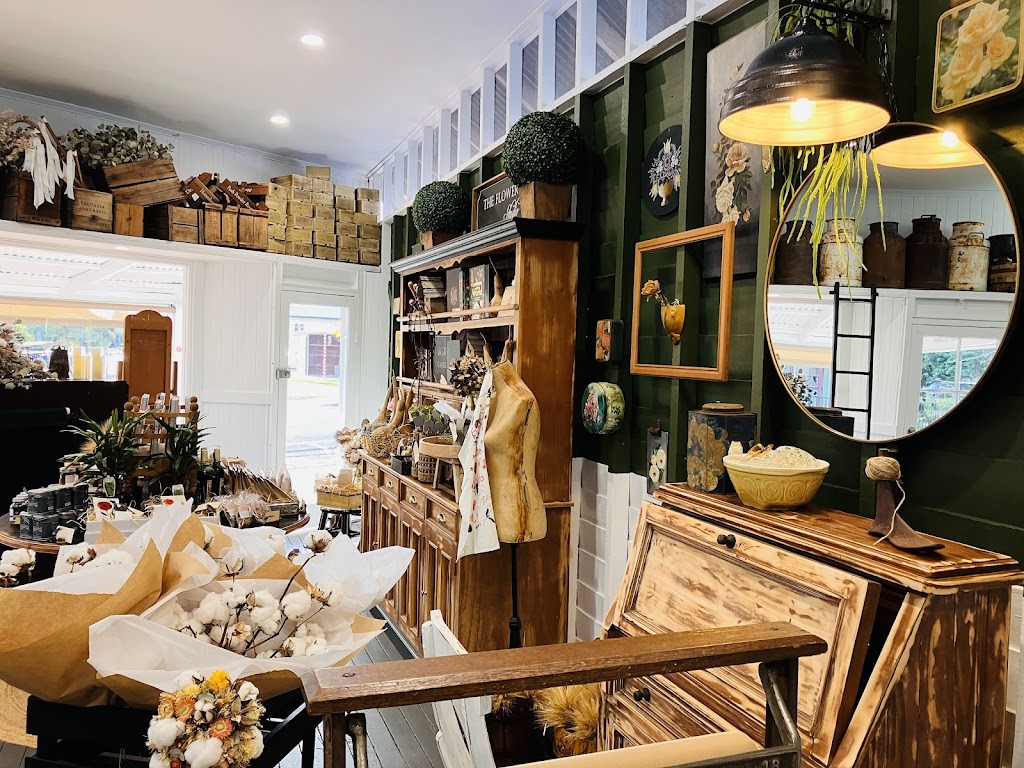 The Flower Grocer | 38 Victoria St, Forest Hill QLD 4342, Australia | Phone: 0416 114 622