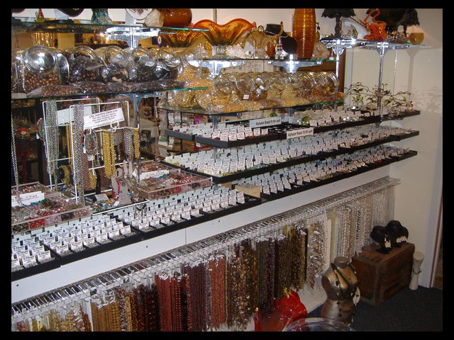 Eureka! Beads Toomuc Valley | 222 Toomuc Valley Rd, Pakenham VIC 3810, Australia | Phone: (03) 5941 1671