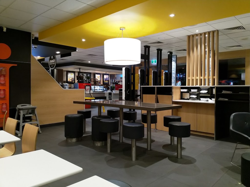 McDonalds Wangratta | meal takeaway | 13/17 Ryley St, Wangaratta VIC 3677, Australia | 0357223007 OR +61 3 5722 3007