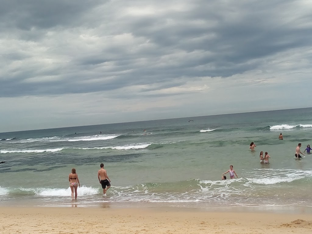 Cooks Hill Surf Life Saving Club | Memorial Dr, Bar Beach NSW 2301, Australia | Phone: (02) 4925 2828
