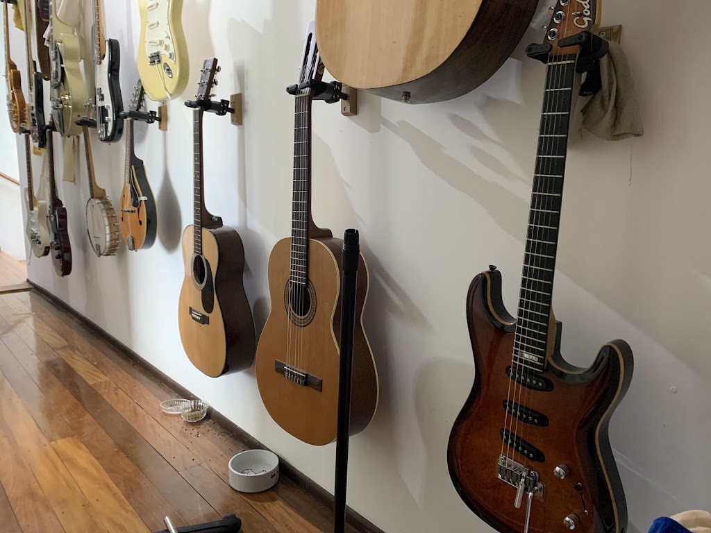 Glasshouse Studios Australia | 11 Peak View Pl, Glass House Mountains QLD 4518, Australia | Phone: 0417 634 460