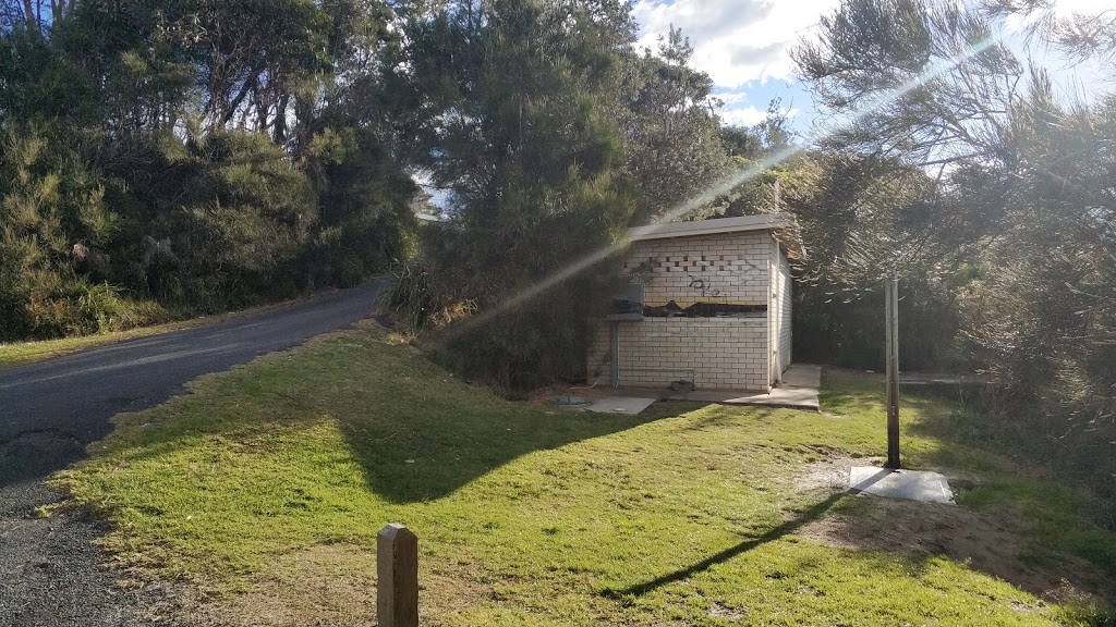 Burrill Beach Public Toilet |  | 15 Seaside Parade, Dolphin Point NSW 2539, Australia | 0264642000 OR +61 2 6464 2000