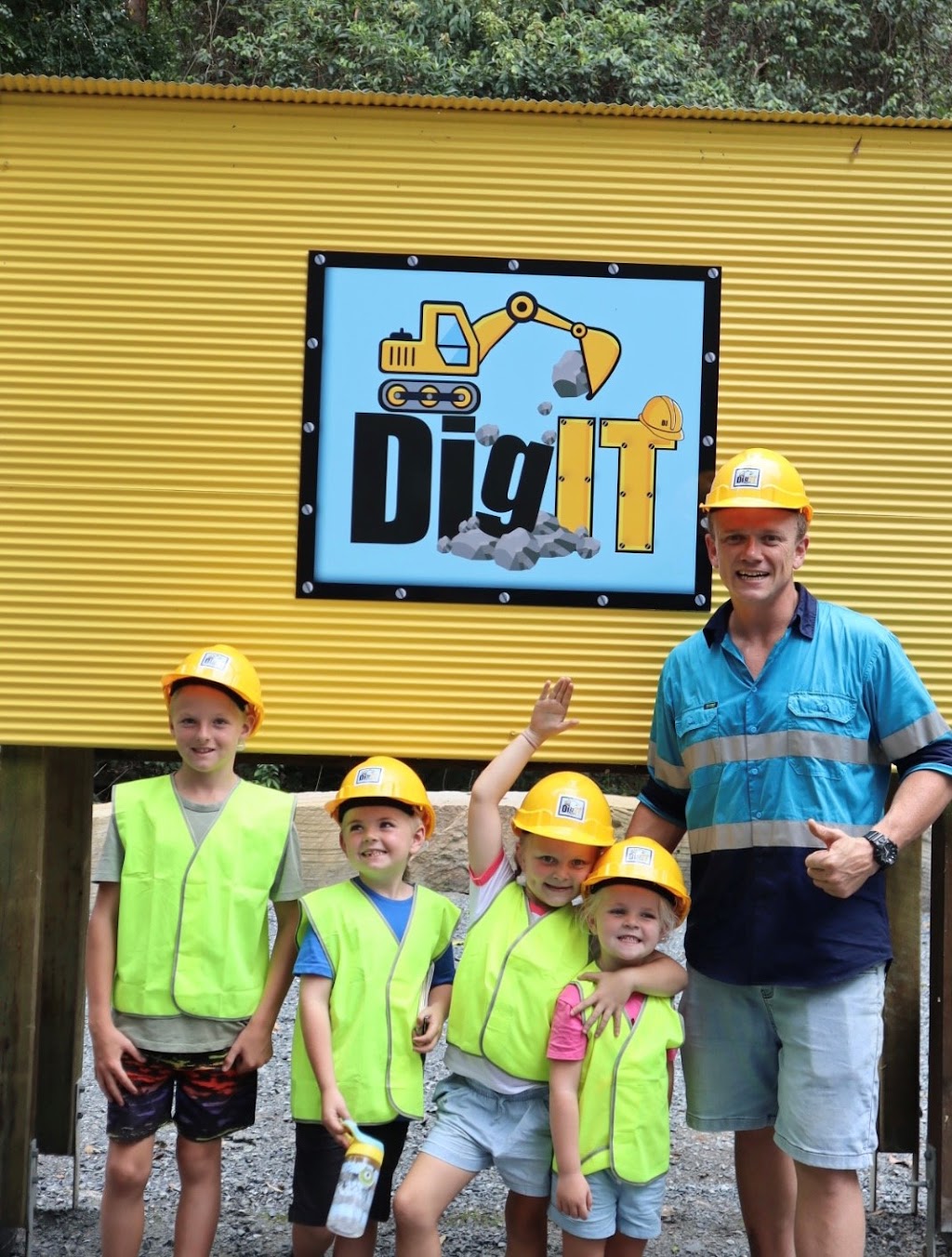 Dig IT Tamborine Mountain | Thunderbird Park, Cnr Cedar Creek Falls Rd, Tamborine Mountain QLD 4272, Australia | Phone: (07) 5545 7945