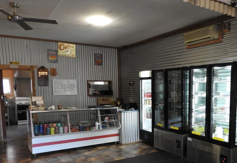 Hard Hits Cafe | 40 Columbus St, Ivanhoe NSW 2878, Australia | Phone: 0438 335 152