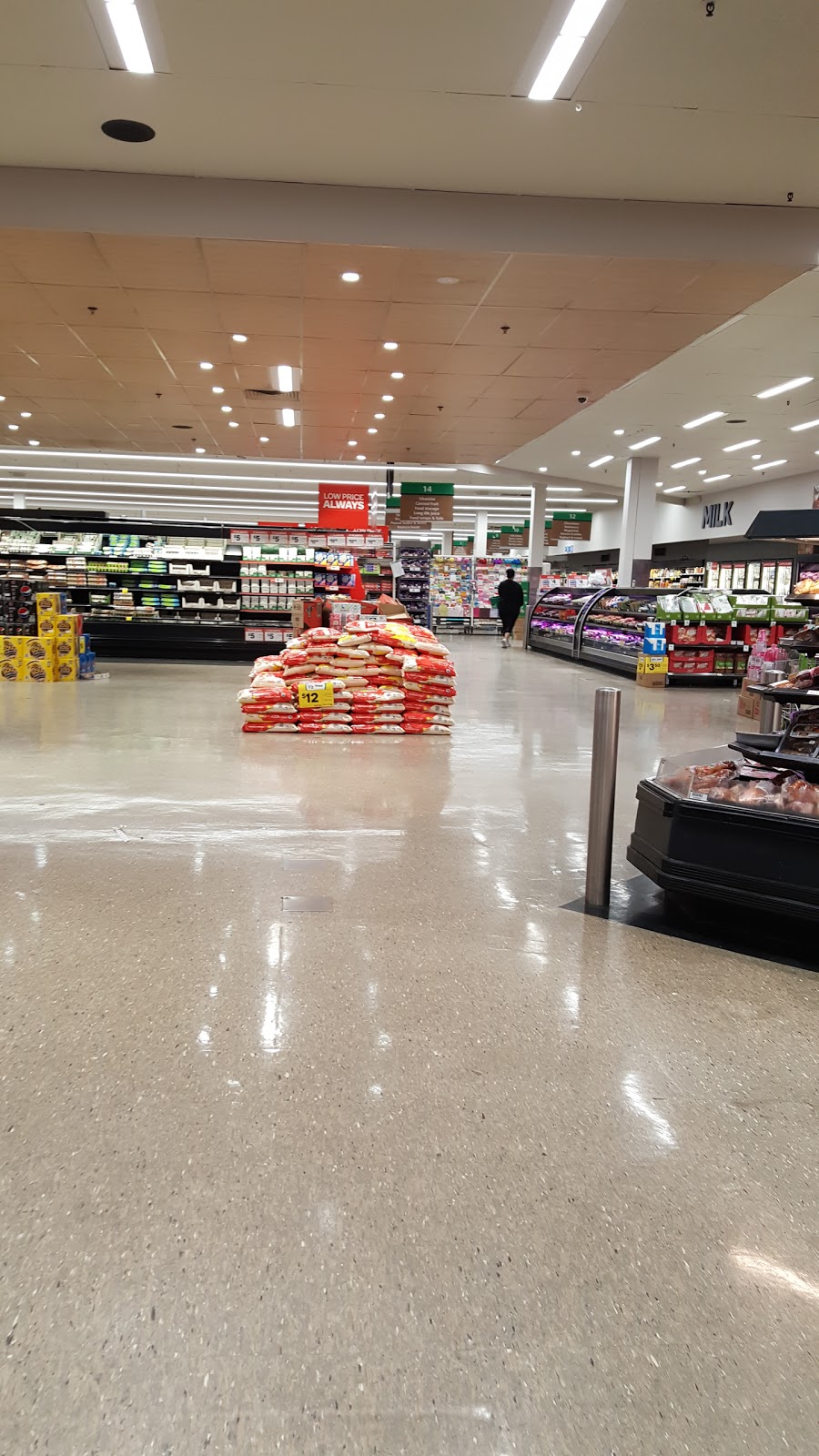 Woolworths Deer Park | supermarket | 28/72 Neale Rd, Deer Park VIC 3023, Australia | 0383614707 OR +61 3 8361 4707