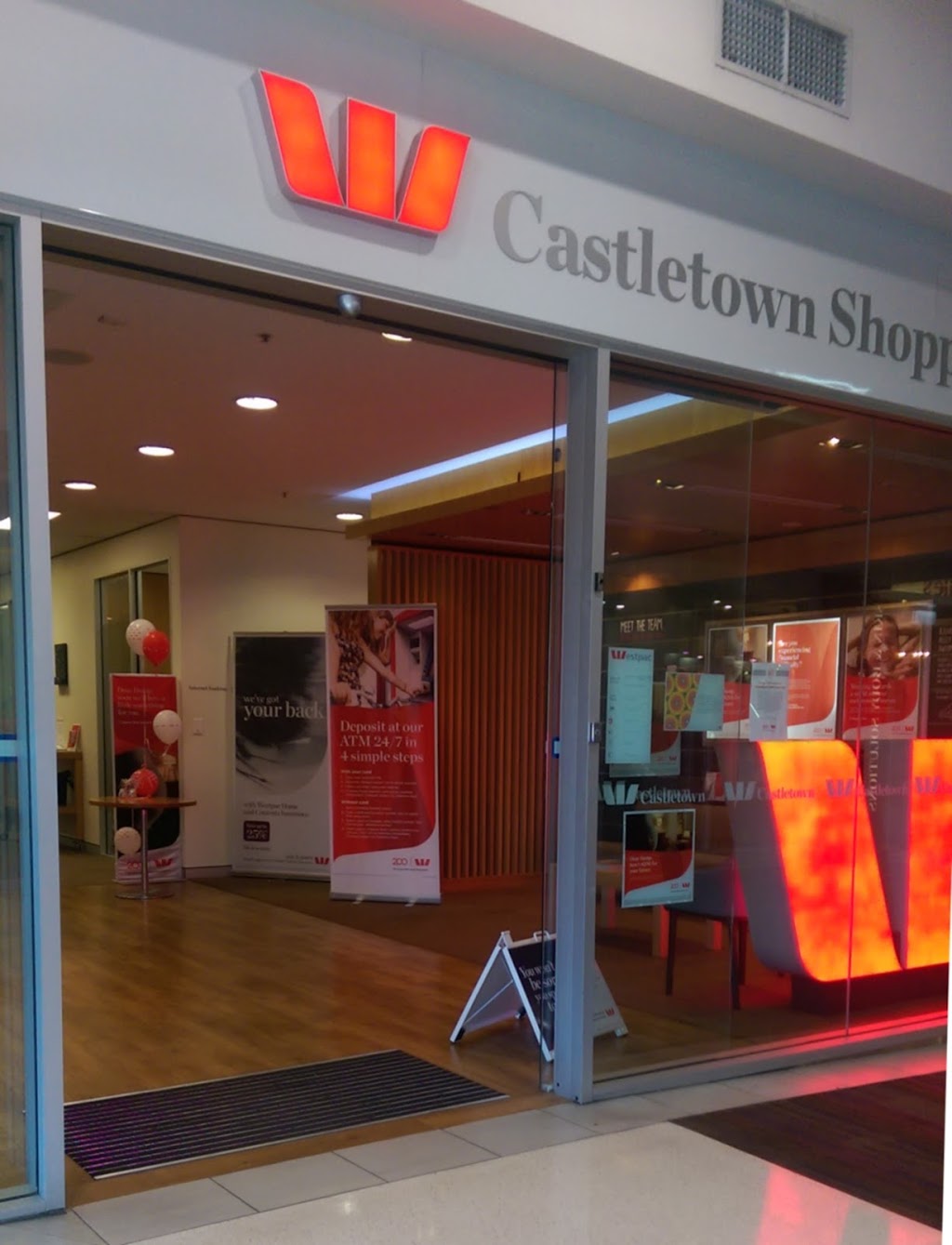 Westpac Branch/ATM | bank | Cnr Kings Rd & Woolcock St, Shop 56; Castletown Shopping World, Hyde Park QLD 4812, Australia | 0747222911 OR +61 7 4722 2911