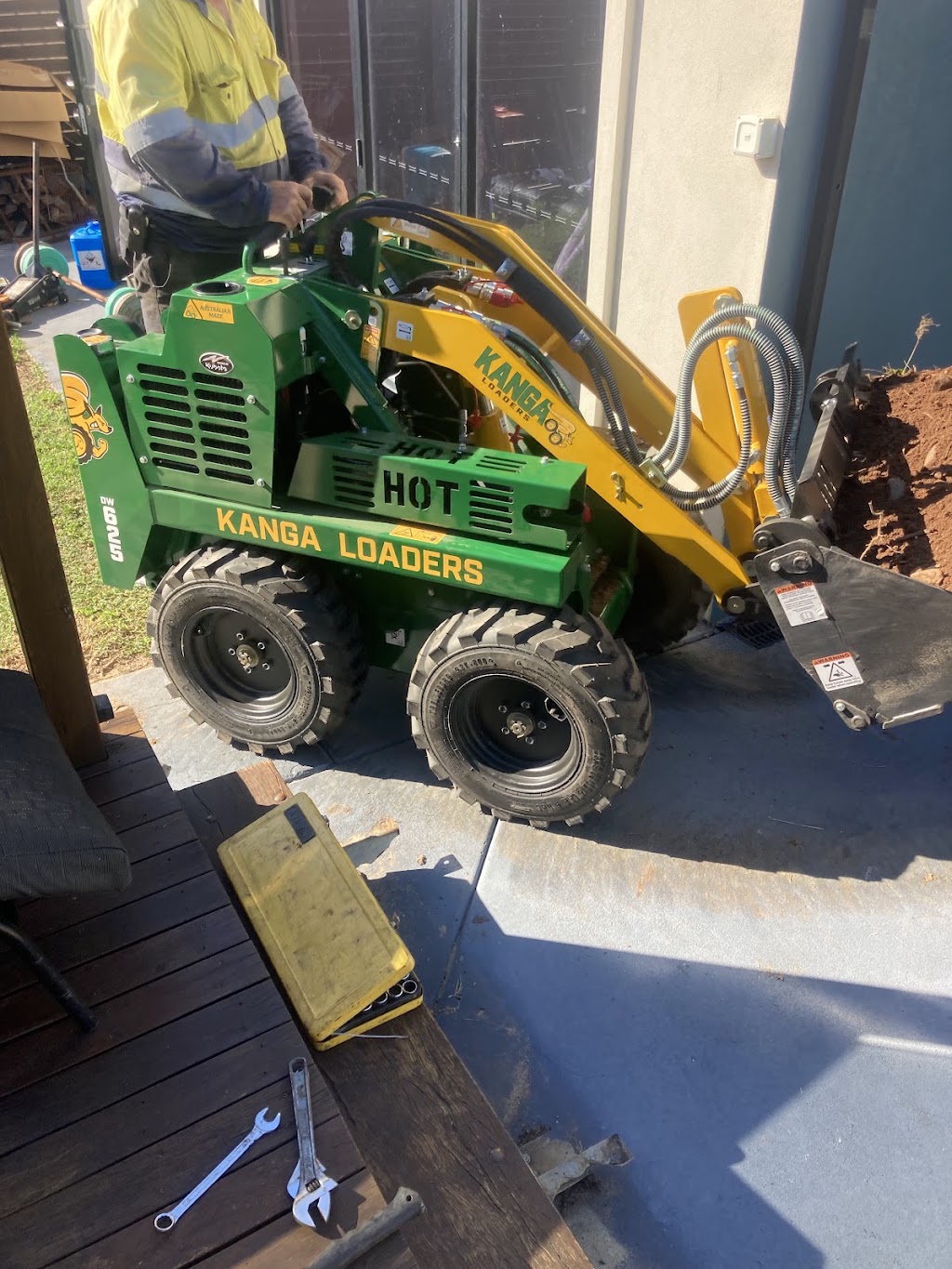 Diggermate Mini Excavator Hire Mackay | 123 Glenella Richmond Rd, Richmond QLD 4740, Australia | Phone: 0447 973 901