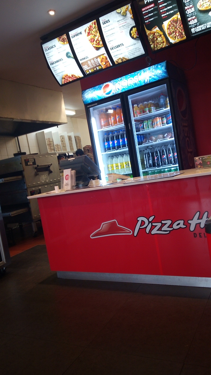 Pizza Hut Swan View | meal delivery | Shop 4/297 Morrison Rd, Swan View WA 6056, Australia | 131166 OR +61 131166