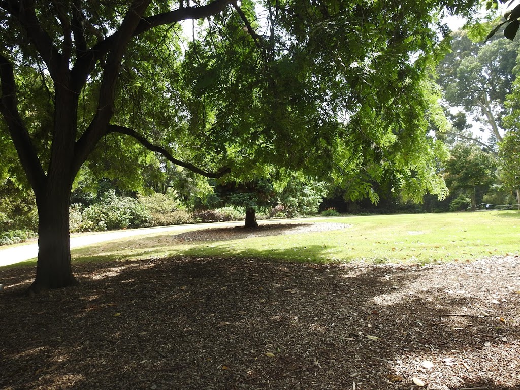 The Great West Lawn | park | Government House Dr, Melbourne VIC 3004, Australia