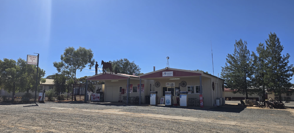 Ampol Ivanhoe | 60 Columbus St, Ivanhoe NSW 2878, Australia | Phone: (02) 6995 1187