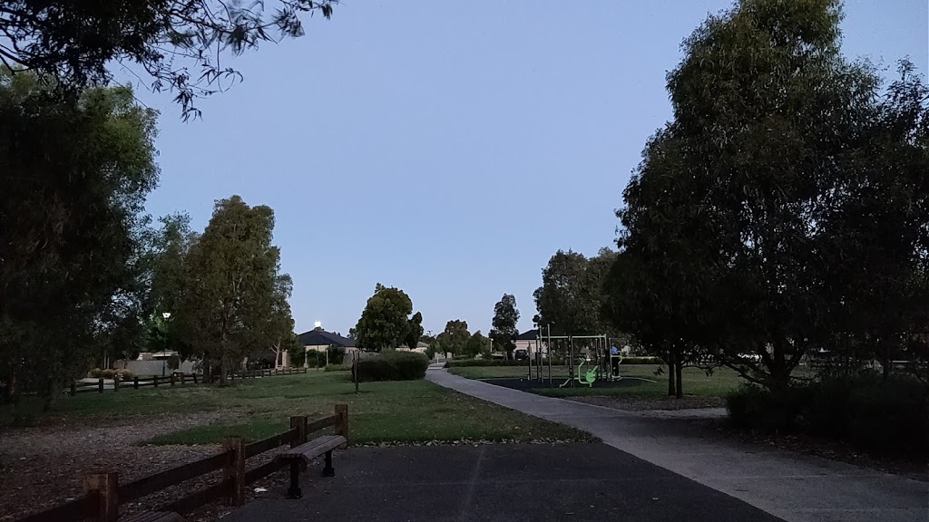 Statesmen Park | park | 6I Stately Dr, Cranbourne East VIC 3977, Australia