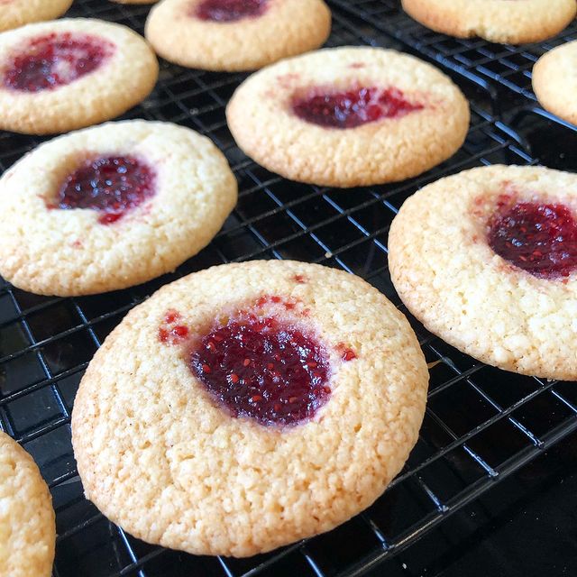 Laura Kate Bakes | 544 Corangamite Lake Rd, Cororooke VIC 3254, Australia | Phone: 0407 517 980