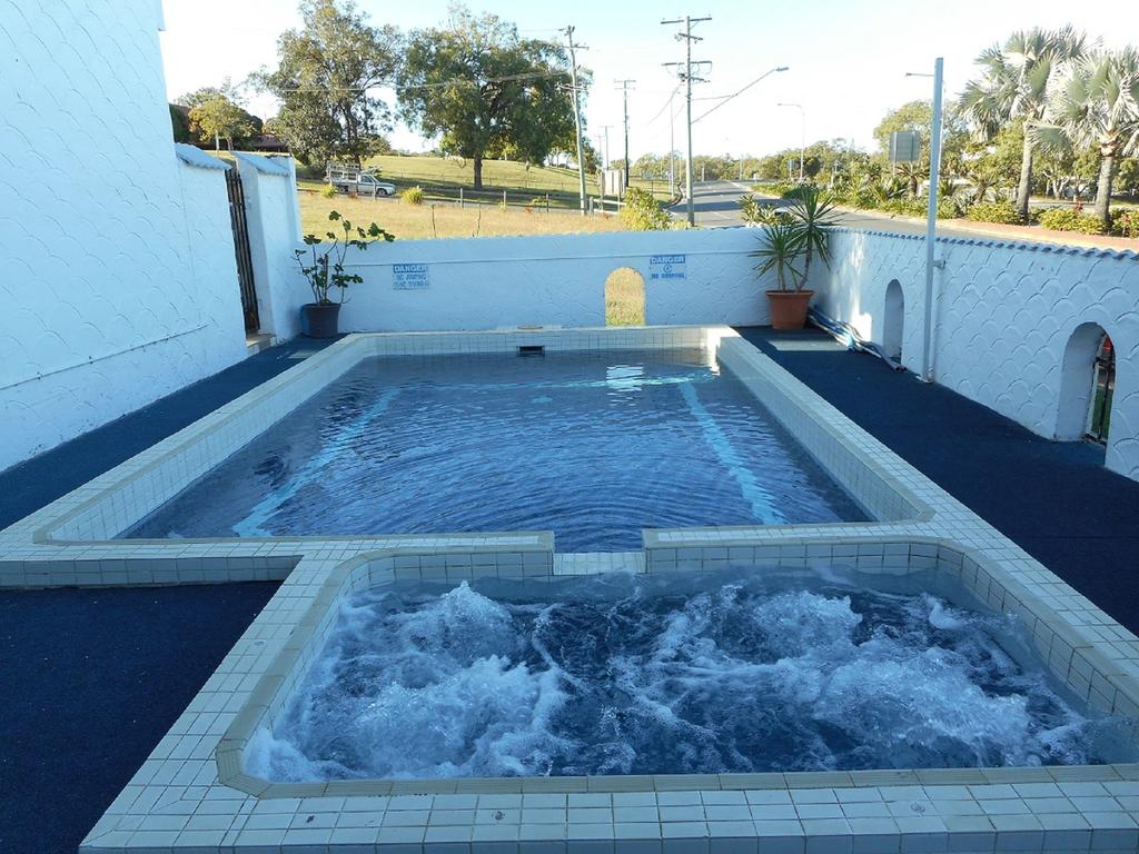 Siesta Villa Motel | 104 Glenlyon St, Gladstone Central QLD 4680, Australia | Phone: (07) 4972 4922