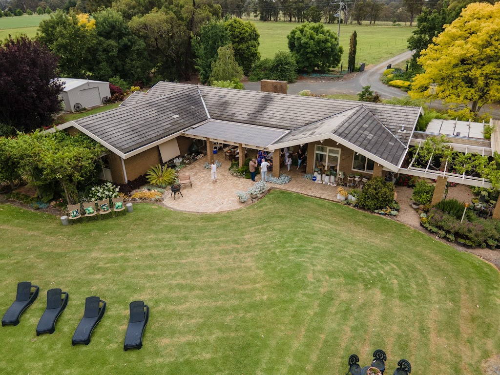 Luxe Homestay 1 to 4 Bedrooms // 6 OClock Shadows // Orbost | Duggans Rd, Orbost VIC 3888, Australia | Phone: 0434 230 530