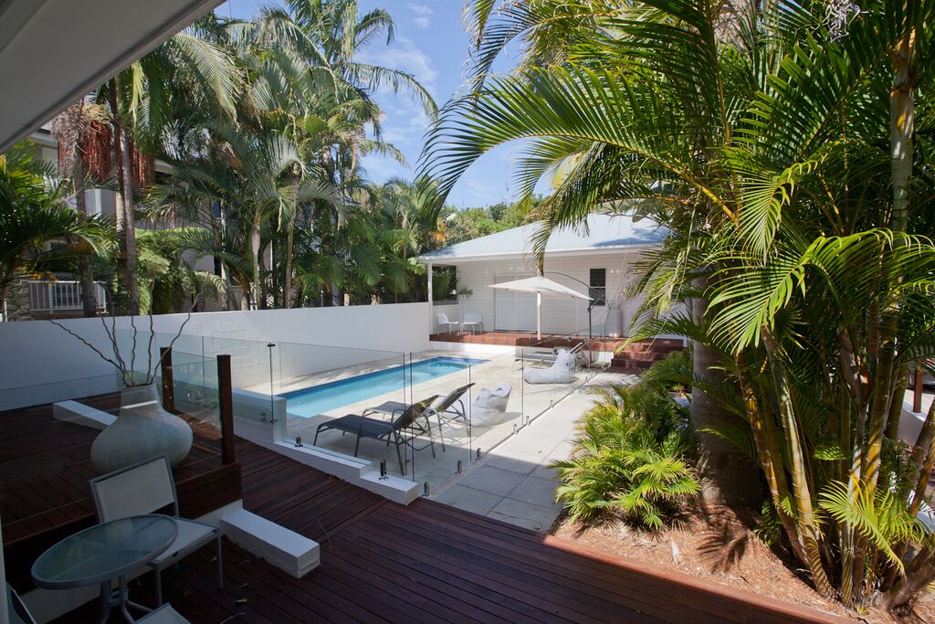 Byron Cove Beach House | 10 Kendall St, Byron Bay NSW 2481, Australia | Phone: 0401 076 421