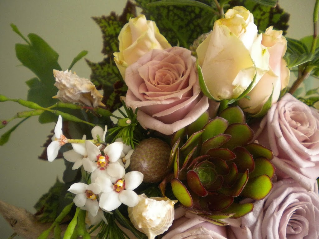Cupertinos-Flowers by Appointment | florist | 7 Greywood Pl, Horsley NSW 2530, Australia | 0401471629 OR +61 401 471 629