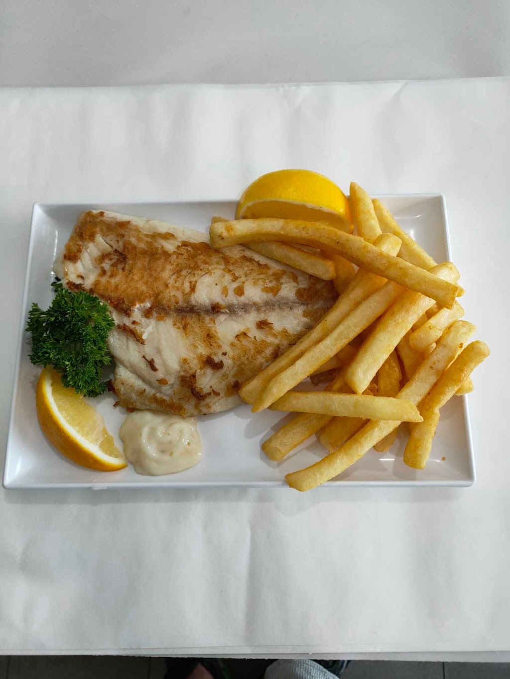 Lancelin SEAFOOD Fish & Chips | meal takeaway | Shop E - 4/29 Walker Ave, Lancelin WA 6044, Australia | 0459366155 OR +61 459 366 155