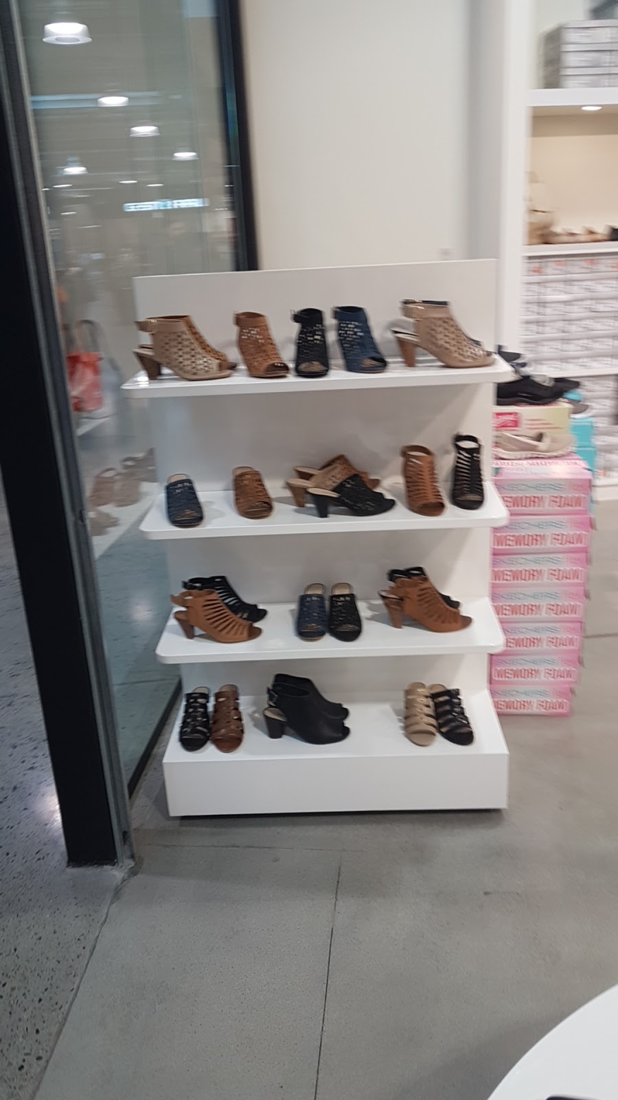 Sandler Factory Essendon DFO | shoe store | 100 Bulla Rd, Strathmore VIC 3041, Australia | 0399377229 OR +61 3 9937 7229