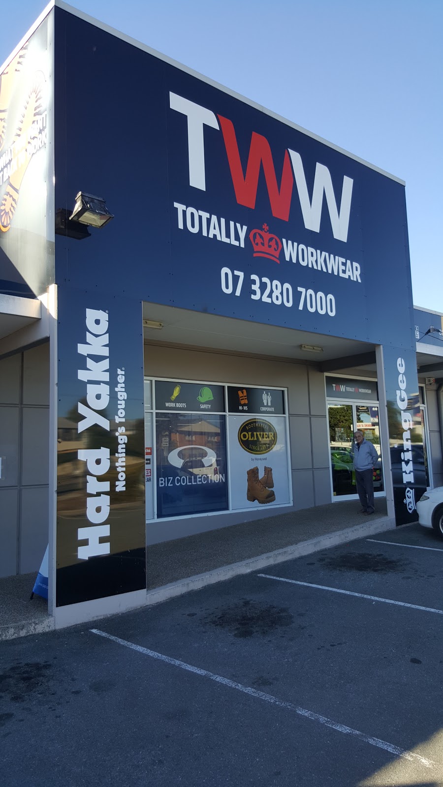 Totally Workwear Ipswich | clothing store | 116-124 Brisbane Rd, Booval QLD 4304, Australia | 0732807000 OR +61 7 3280 7000